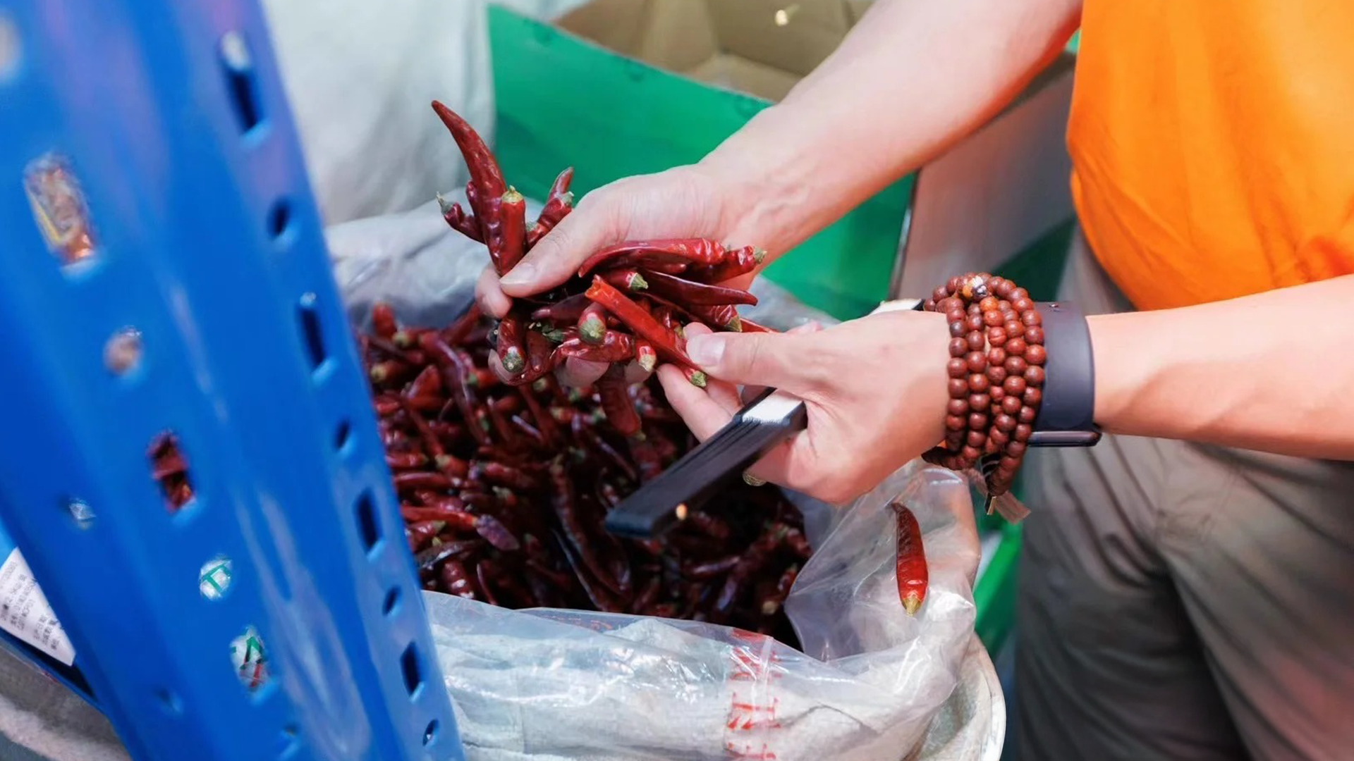 巴奴开放中央厨房，真正难的不是透明，而是很多工厂其实经不起看